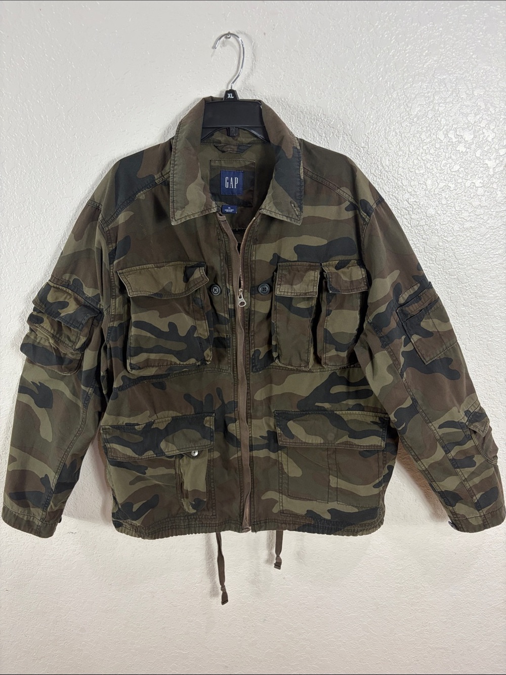 GAP Men's Camouflage Field Jacket in Olive/Brown,Size XL.